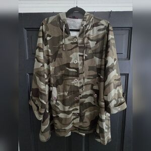 Women's light weight camo, camouflage jacket, button down shirt,  size 1X, EUC